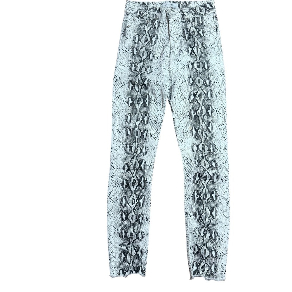 Zara Womanβs Snake Print Skinny Jeans β US 4 / EUR 36